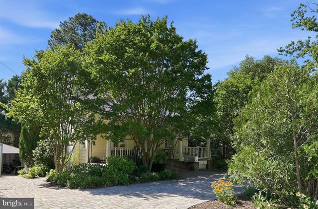 6814 BROOKVILLE RD, Chevy Chase, MD 20815