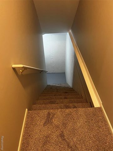 25899 New Forest Court Court, Chesterfield, MI 48051