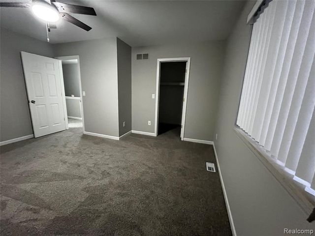 25899 New Forest Court Court, Chesterfield, MI 48051