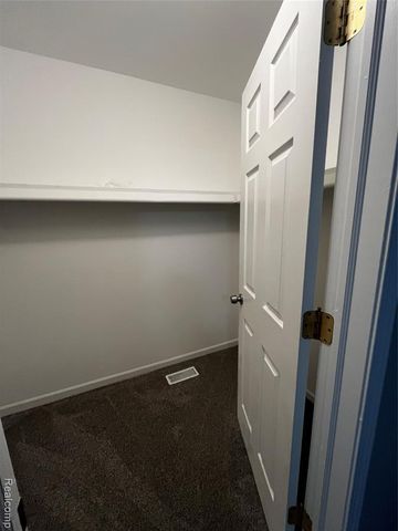 25899 New Forest Court Court, Chesterfield, MI 48051