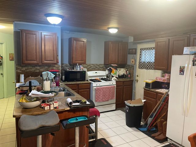 2655 Huntington Street, Lake Station, IN 46405