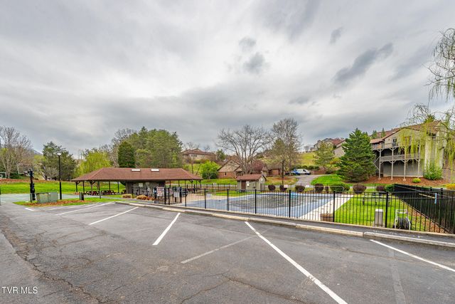 263 Willowbend Place 263, Kingsport, TN 37660