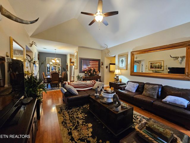 2733 Knob Creek Lane, Knoxville, TN 37912