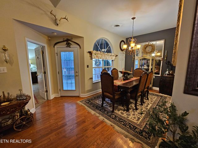 2733 Knob Creek Lane, Knoxville, TN 37912