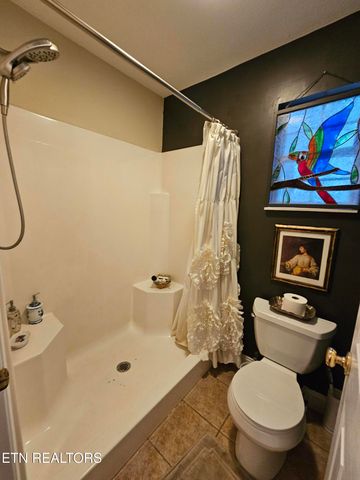 2733 Knob Creek Lane, Knoxville, TN 37912