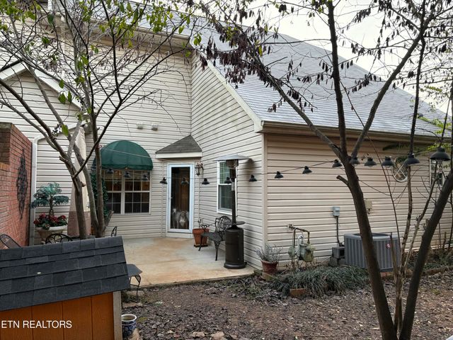 2733 Knob Creek Lane, Knoxville, TN 37912