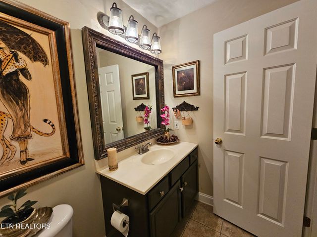 2733 Knob Creek Lane, Knoxville, TN 37912