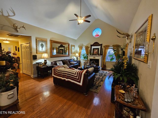 2733 Knob Creek Lane, Knoxville, TN 37912