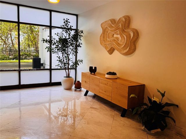 2780 NE 183rd St 810, Aventura, FL 33160