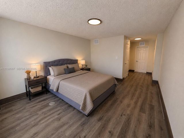 2780 NE 183rd St 810, Aventura, FL 33160