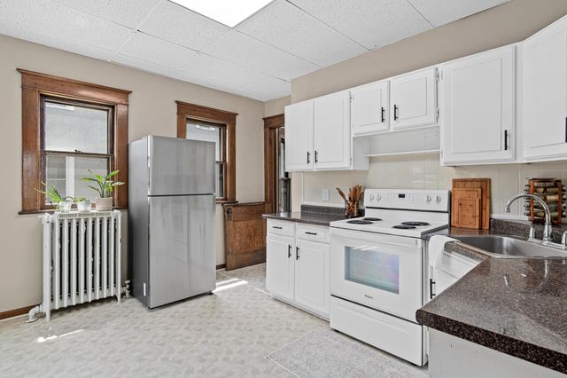 3017 29th Avenue S, Minneapolis, MN 55406