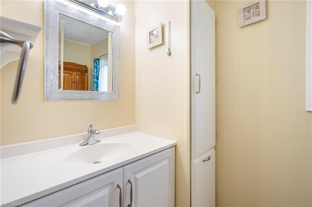 204 Harvest LN, North Fort Myers, FL 33917