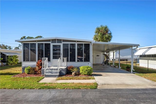 204 Harvest LN, North Fort Myers, FL 33917