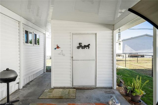 204 Harvest LN, North Fort Myers, FL 33917