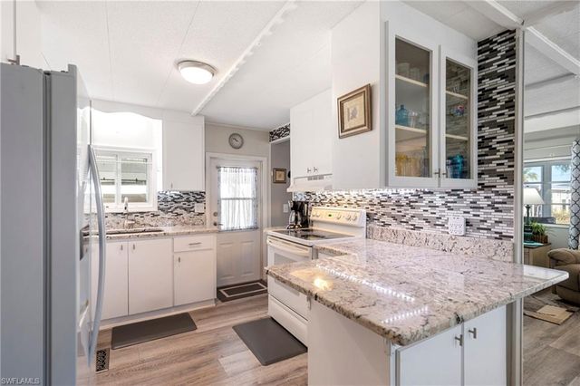 204 Harvest LN, North Fort Myers, FL 33917