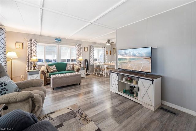 204 Harvest LN, North Fort Myers, FL 33917