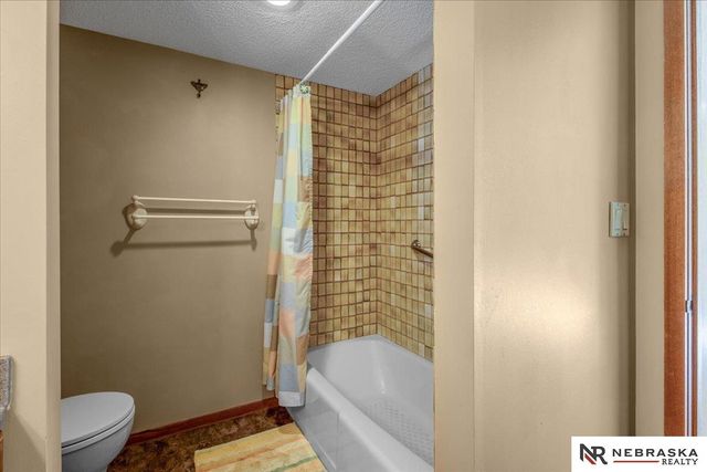 2801 Park Place Drive, Lincoln, NE 68506