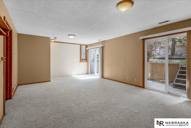 2801 Park Place Drive, Lincoln, NE 68506