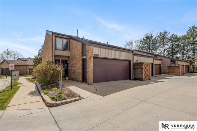 2801 Park Place Drive, Lincoln, NE 68506