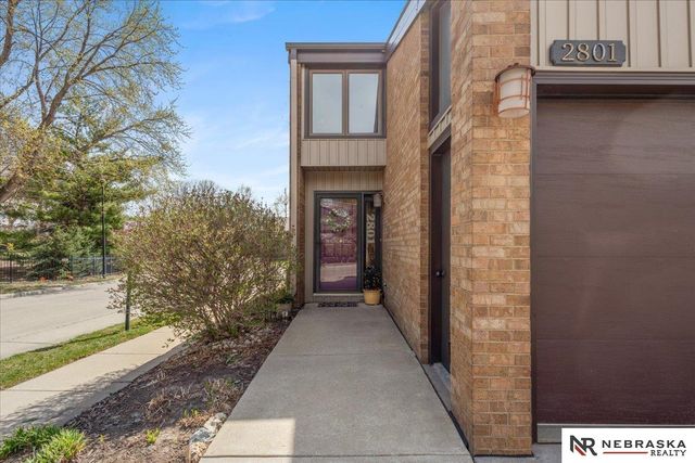 2801 Park Place Drive, Lincoln, NE 68506