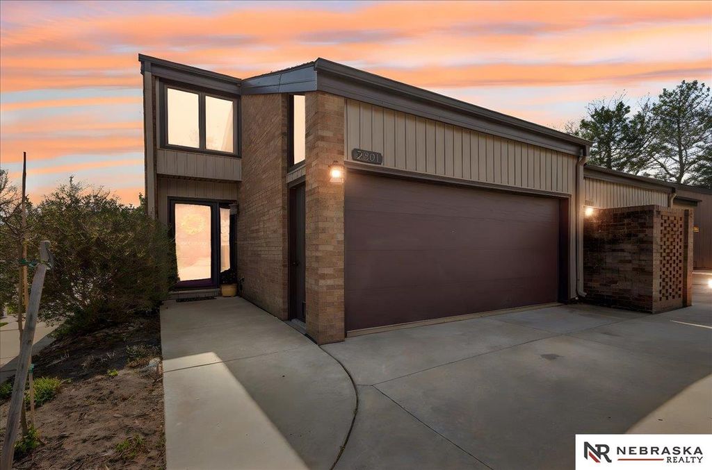 2801 Park Place Drive, Lincoln, NE 68506