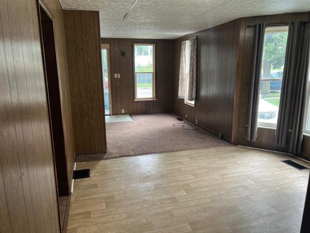 515 W Trail Street, Jackson City, MI 49201