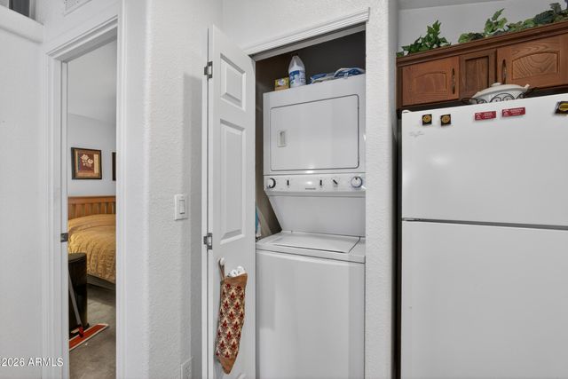 2701 E ALLRED Avenue 16, Mesa, AZ 85204
