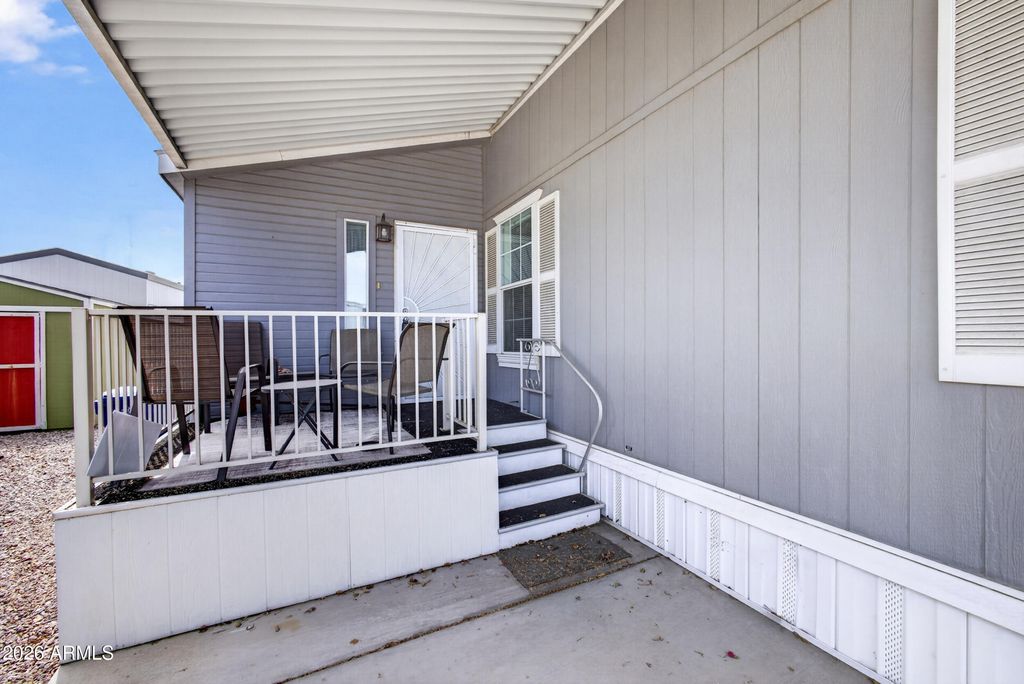 Image 5 of property listing at 2701 E ALLRED Avenue 16, Mesa, AZ 85204