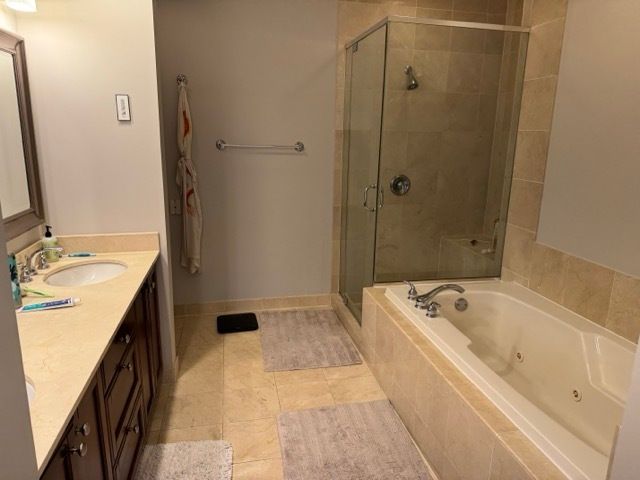 445 E North Water Street 1004, Chicago, IL 60611