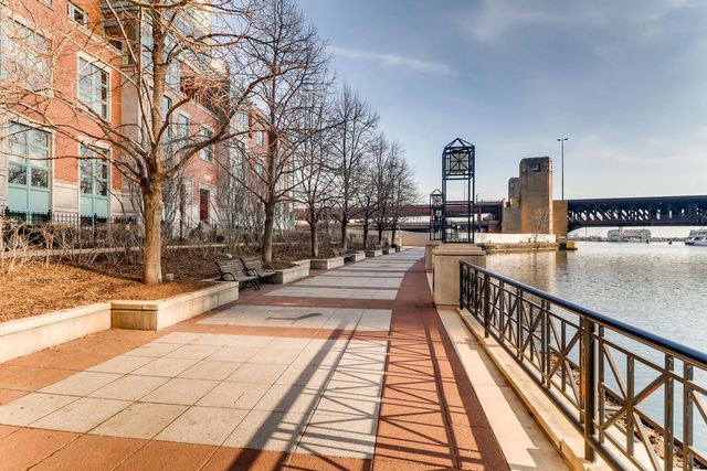 445 E North Water Street 1004, Chicago, IL 60611