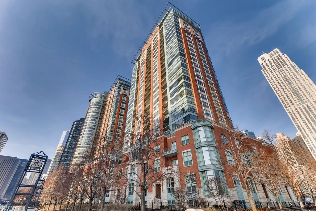 445 E North Water Street 1004, Chicago, IL 60611