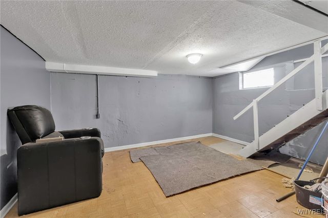 9304 Cayuga Drive, Niagara Falls, NY 14304