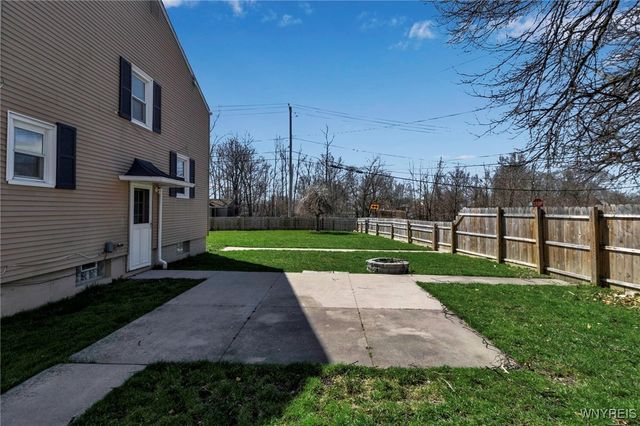 9304 Cayuga Drive, Niagara Falls, NY 14304