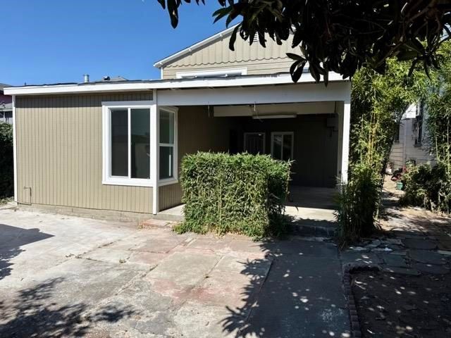 2706 Short St, Oakland, CA 94619