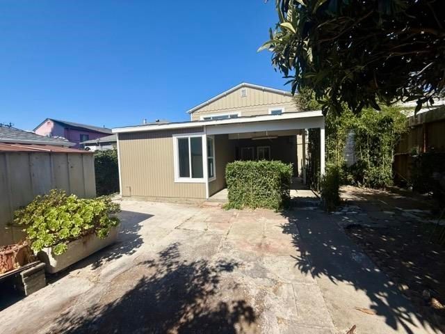 2706 Short St, Oakland, CA 94619