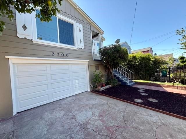 2706 Short St, Oakland, CA 94619