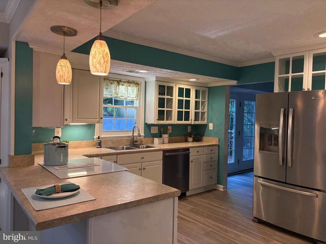 1126 NEPTUNE PL, Annapolis, MD 21409