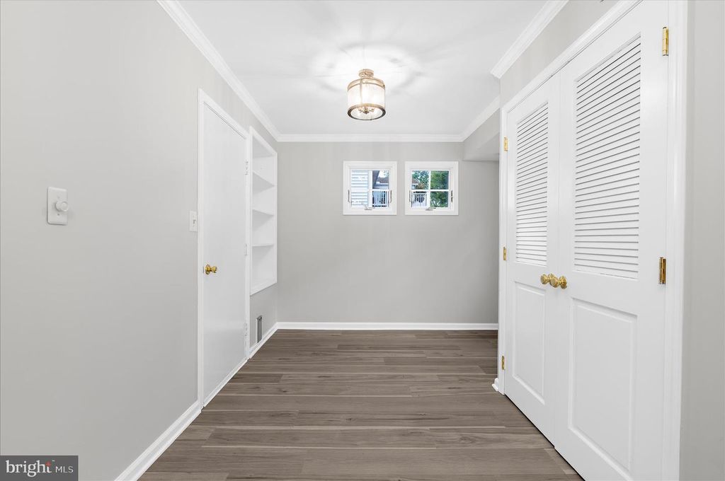 Image 17 of property listing at 1126 NEPTUNE PL, Annapolis, MD 21409