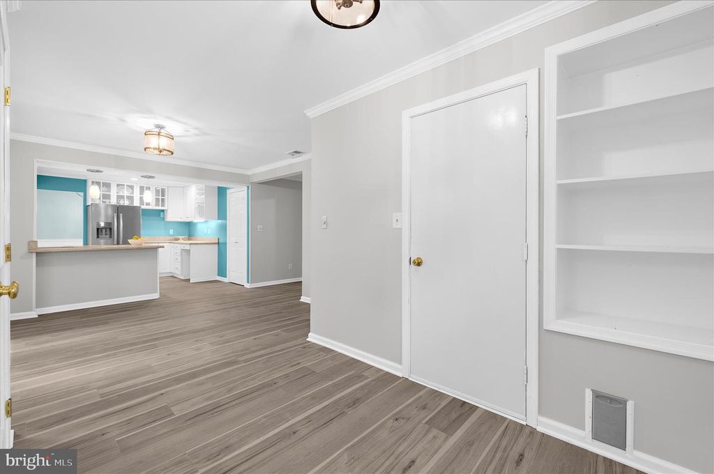 Image 20 of property listing at 1126 NEPTUNE PL, Annapolis, MD 21409