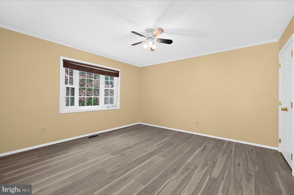 Image 24 of property listing at 1126 NEPTUNE PL, Annapolis, MD 21409