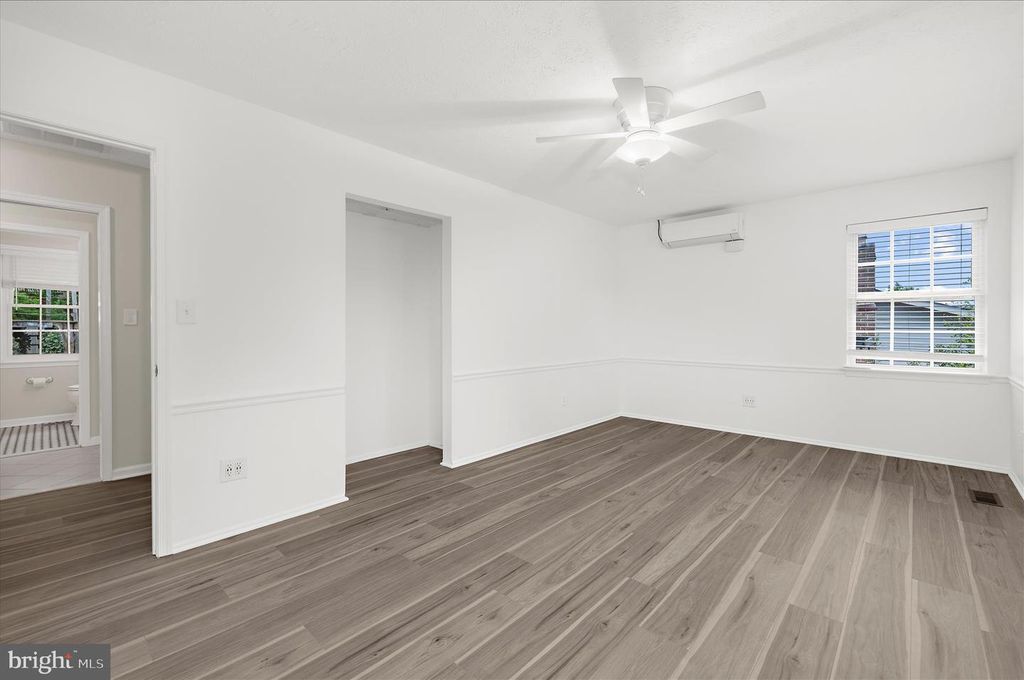 Image 28 of property listing at 1126 NEPTUNE PL, Annapolis, MD 21409