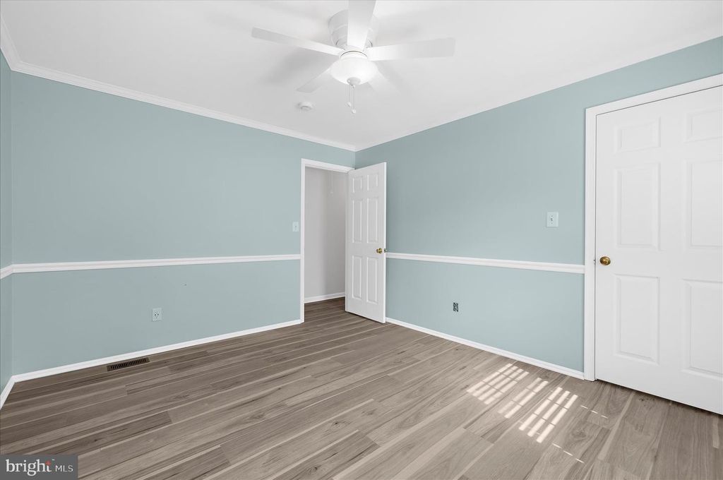 Image 30 of property listing at 1126 NEPTUNE PL, Annapolis, MD 21409