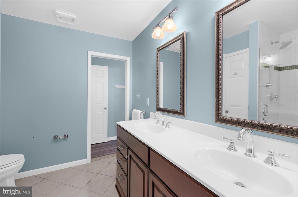 Image 40 of property listing at 1126 NEPTUNE PL, Annapolis, MD 21409