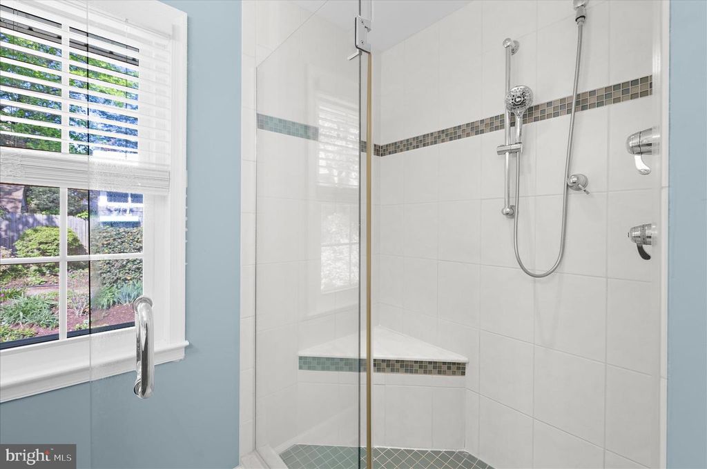 Image 42 of property listing at 1126 NEPTUNE PL, Annapolis, MD 21409