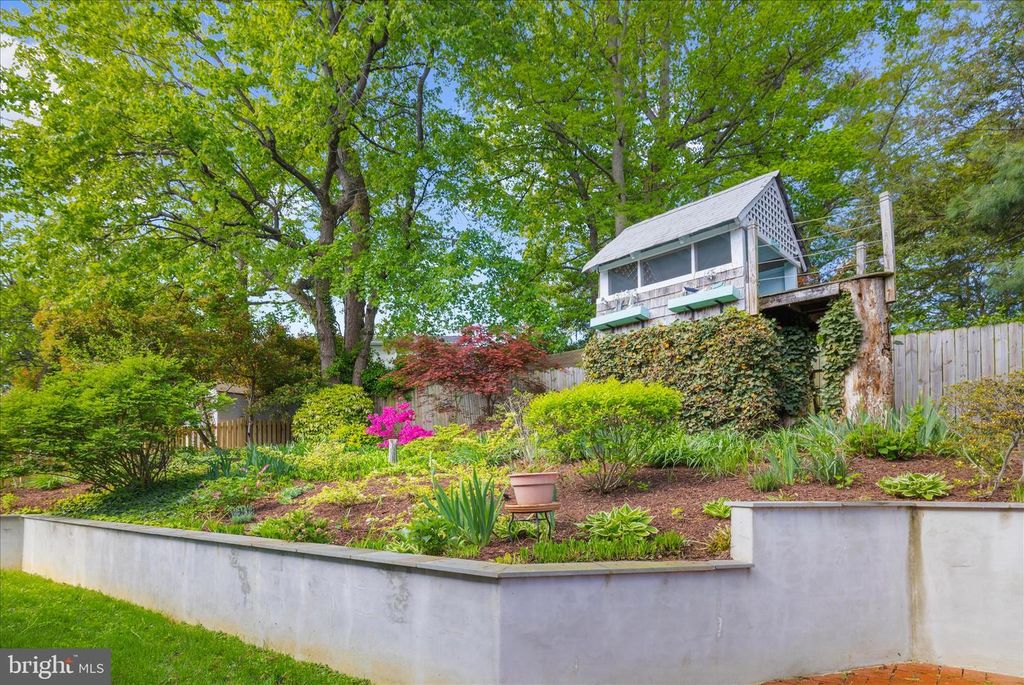 Image 49 of property listing at 1126 NEPTUNE PL, Annapolis, MD 21409