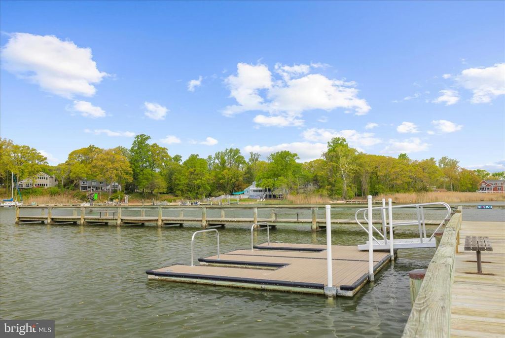 Image 60 of property listing at 1126 NEPTUNE PL, Annapolis, MD 21409