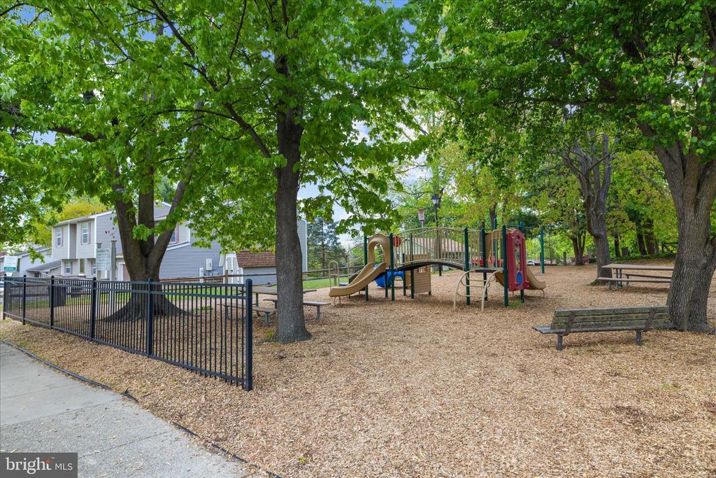 Image 63 of property listing at 1126 NEPTUNE PL, Annapolis, MD 21409