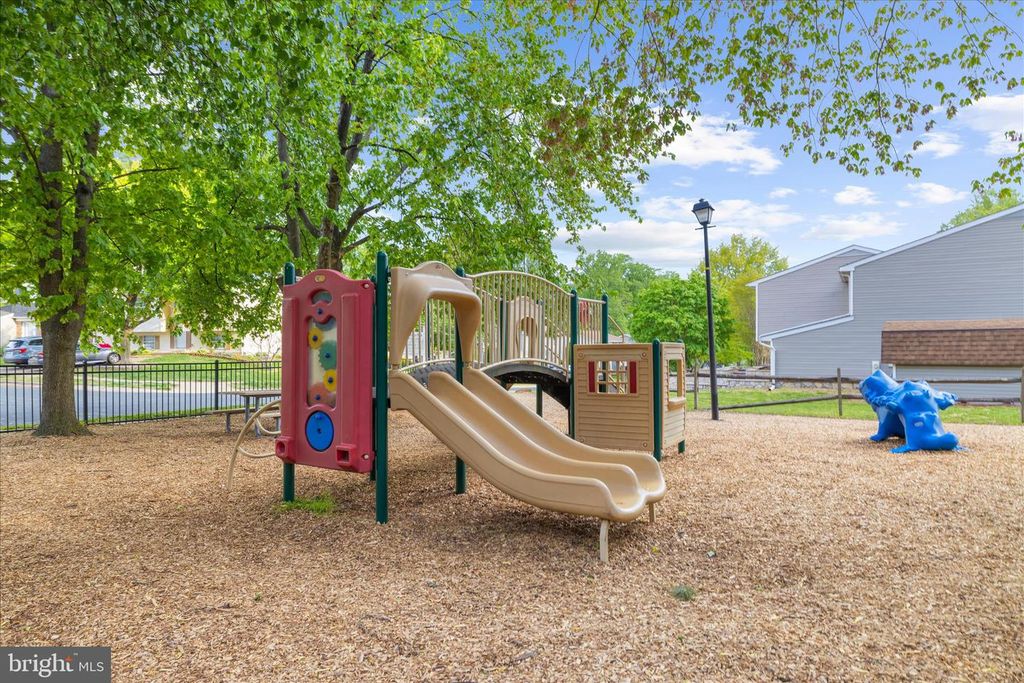 Image 64 of property listing at 1126 NEPTUNE PL, Annapolis, MD 21409