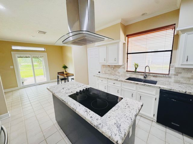 20402 Sunny Shores Dr, Humble, TX 77346