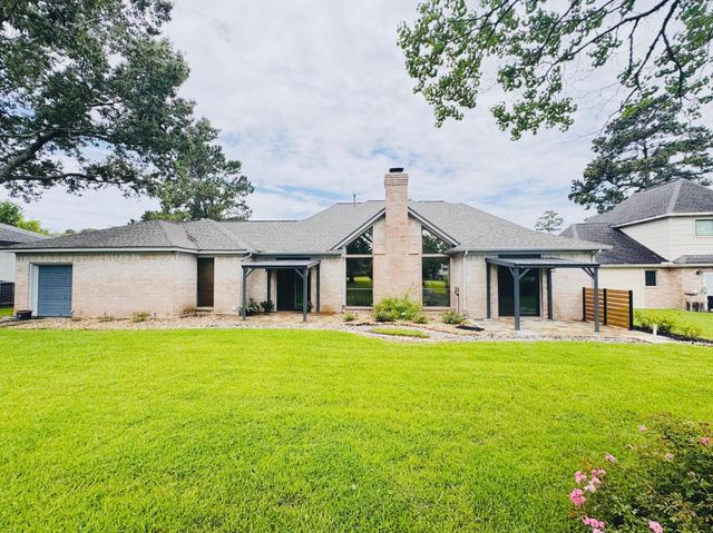 20402 Sunny Shores Dr, Humble, TX 77346
